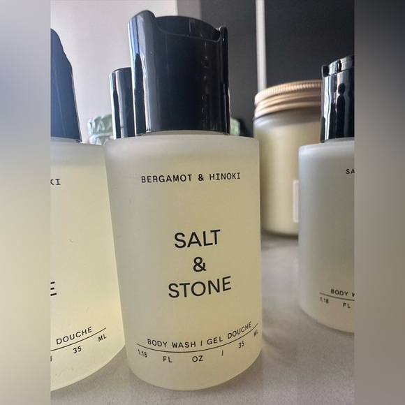 5 Salt & Stone body wash - Picture 1 of 2